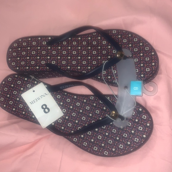Merona Shoes - Merona Navy/Amaya flip flops size 8